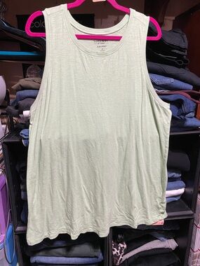 #306a size 3 torrid Super Soft Women's Light Green Tank Top - Casual Comfort